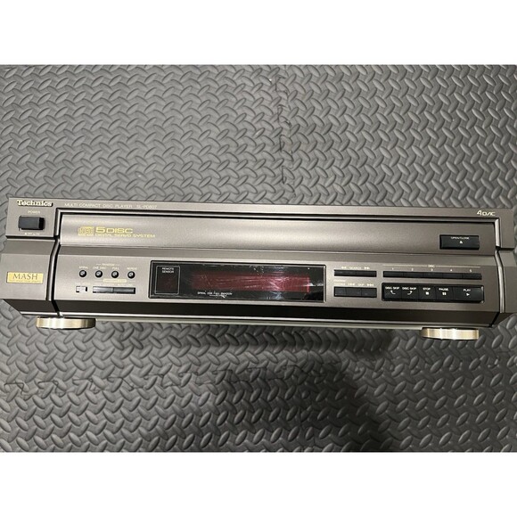Rare Technics SL-PD807 5 Disc CD Changer Compact Disc Player Only MASH - Picture 1 of 9